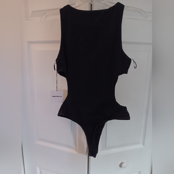 Superdown Black Cut Out Bodysuit. Size M. NWT! - Picture 8 of 12
